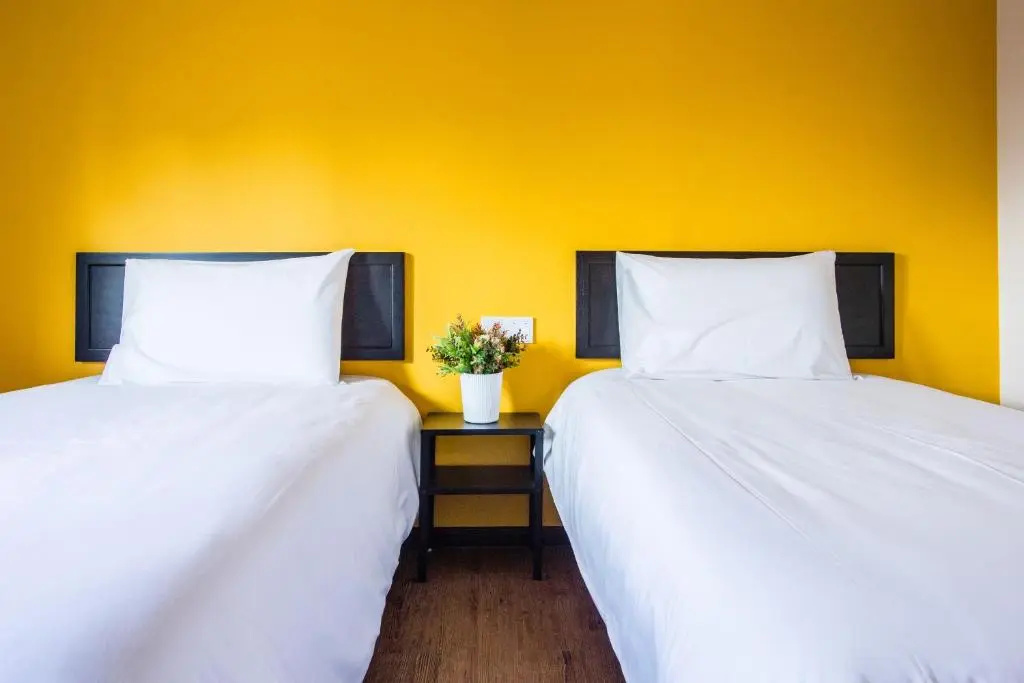 Explore 4BR Gardenhouse Retreats