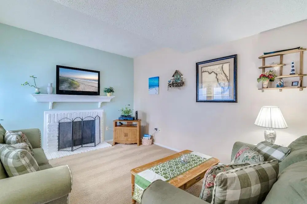 Madeira Beach Yacht Club 215F by Distinctive Beach Rentals