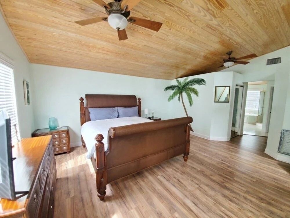 The Summer House - All 4 Bedroom Home by Redawning