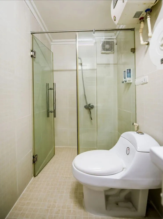 Oyo 434 Hoang Long Hotel