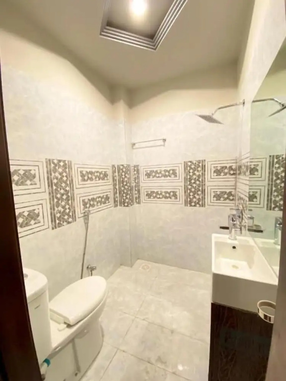 Grand Luxury Hotel Multan