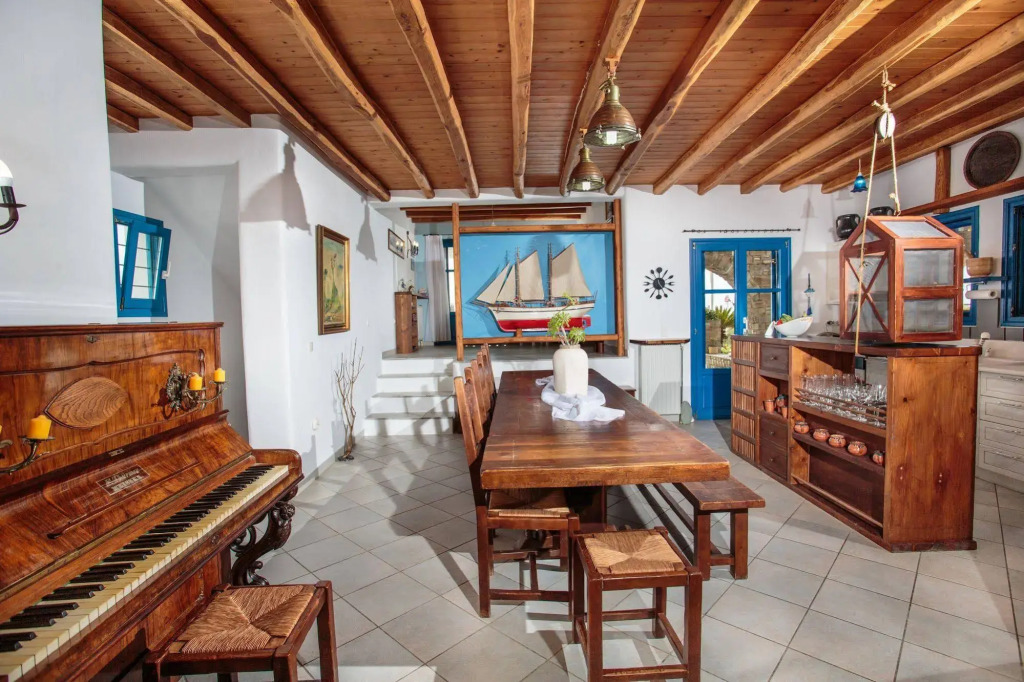 Martineli Residence - A Beachfront Estate