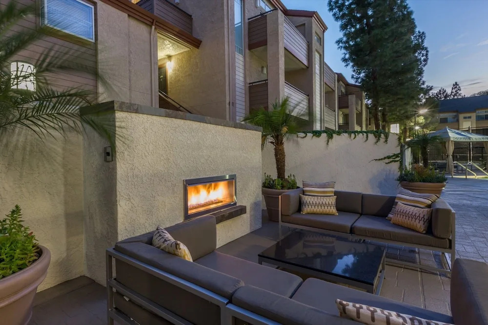 Global Luxury Suites at Stoneridge Mall
