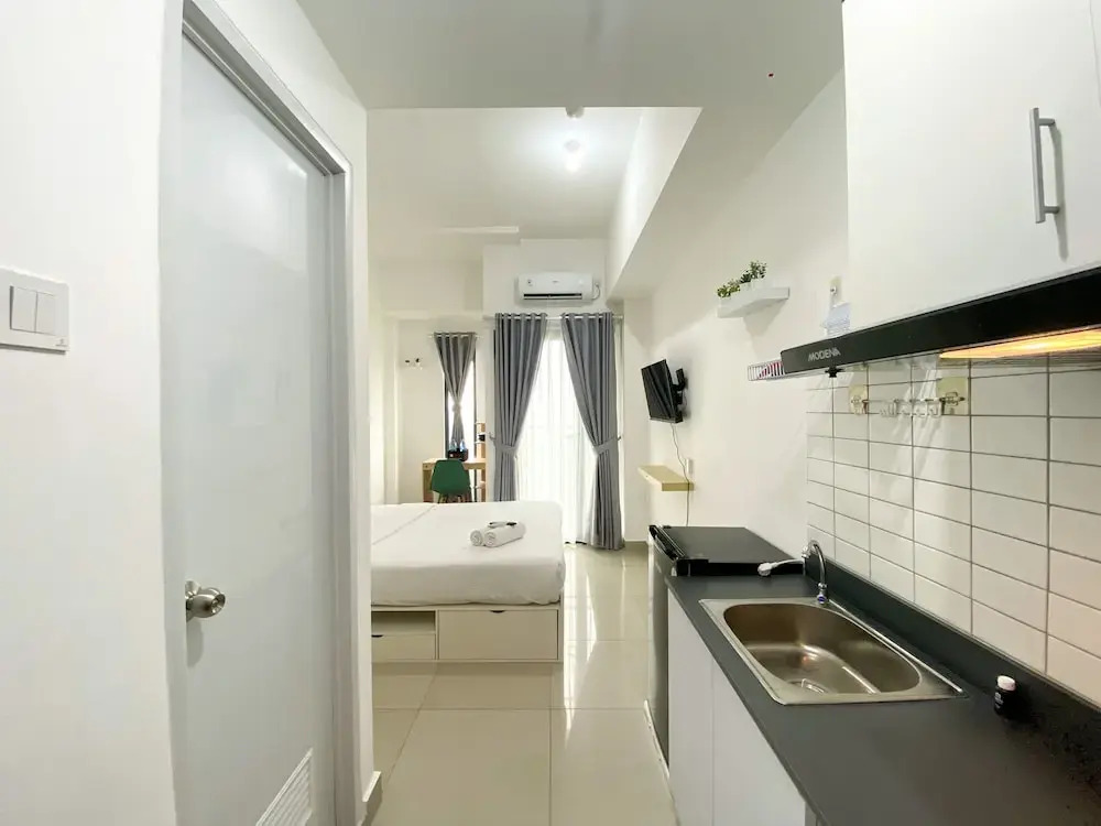 Comfy And Simply Look Studio Room Sayana Bekasi Apartment