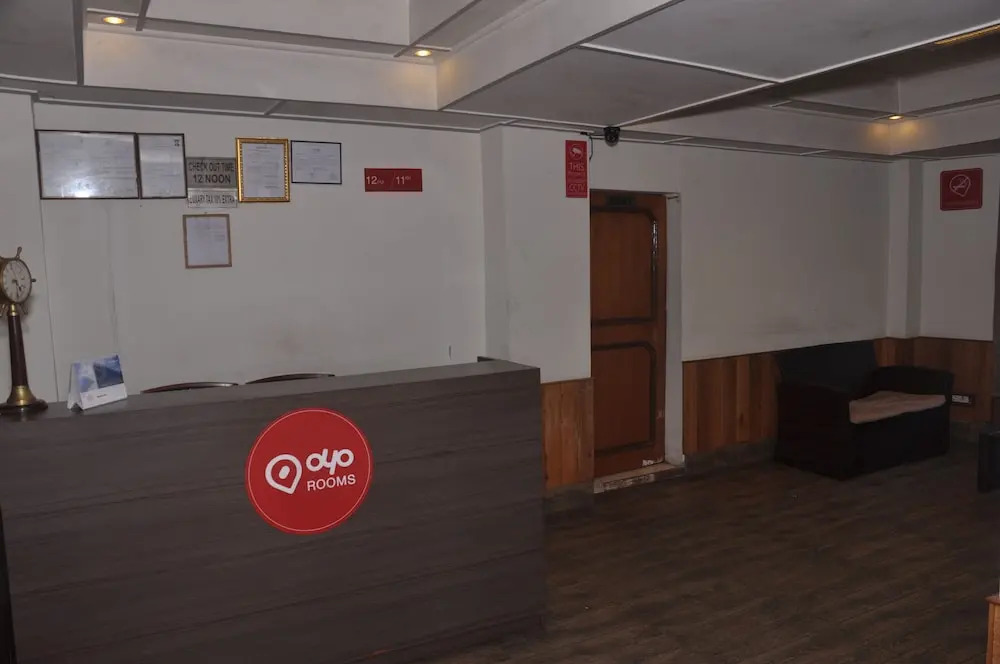 OYO 1636 Hotel Rahat Regency