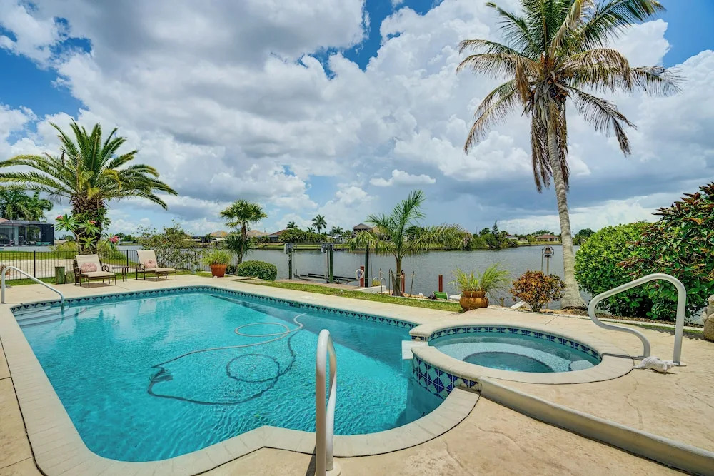 Spectacular Views! Largest Canal in NW Cape Coral