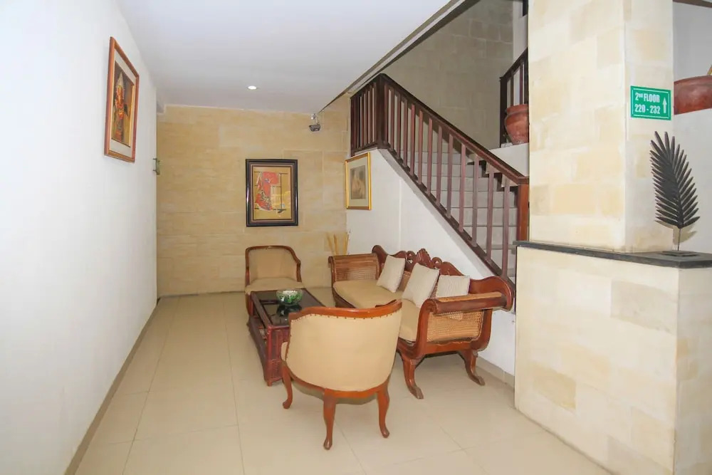 巴厘岛登巴萨艾里萨努尔新路伍拉赖402号酒店(Airy Sanur Bypass Ngurah Rai 402 Bali)