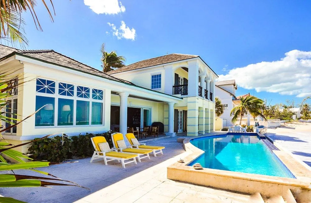 La Mouette Cable Beach Bahamian Villa