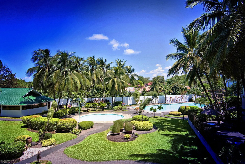 Luxur Place