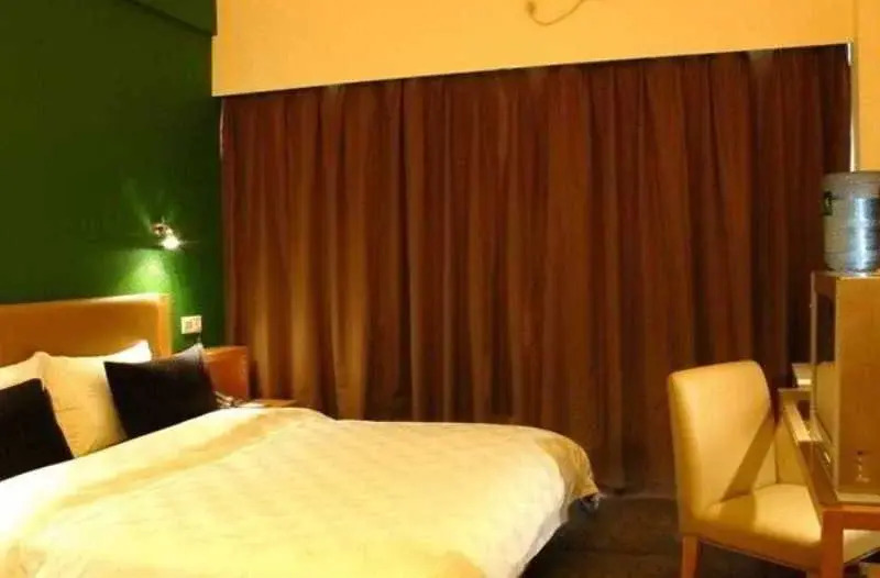 Baoan South Garden Inn