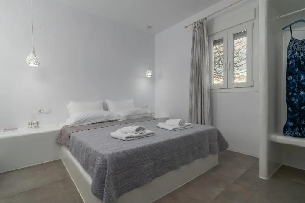 Aqua Bay Beachfront Studios Agia Kyriaki Beach, Milos