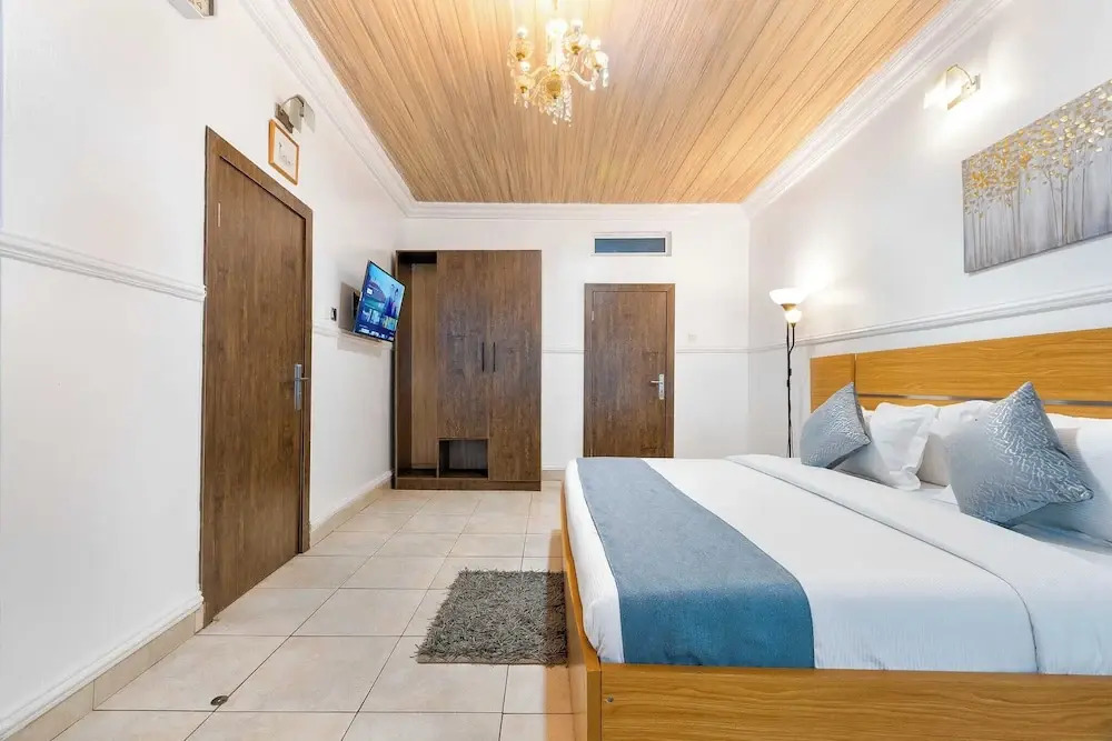 The Breeze Apartment