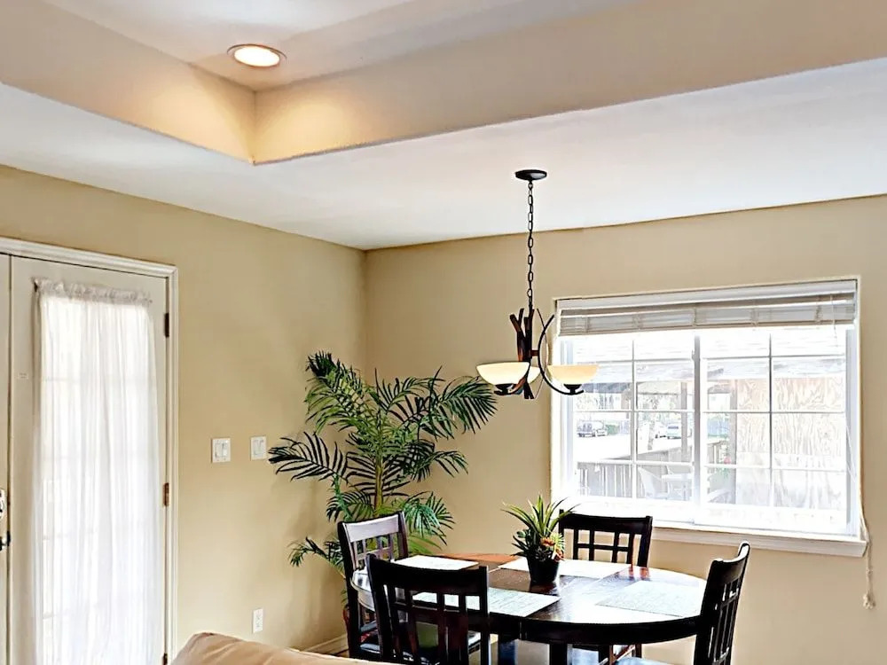 110 E Marlin Condo - 2 Br condo by RedAwning