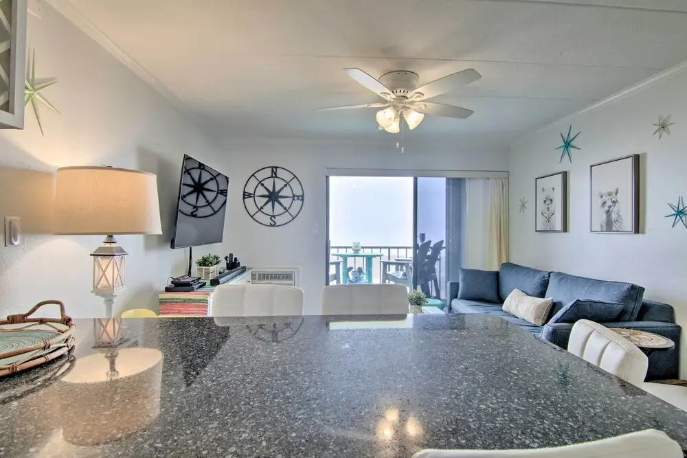 Condo Retreat w/ Balcony on Ocean City Beach!
