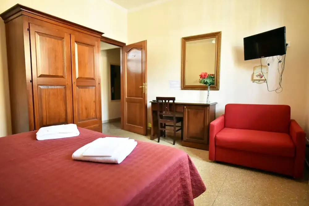 Domi 10 Apartment, Stazione Termini, Via Curtatone 12