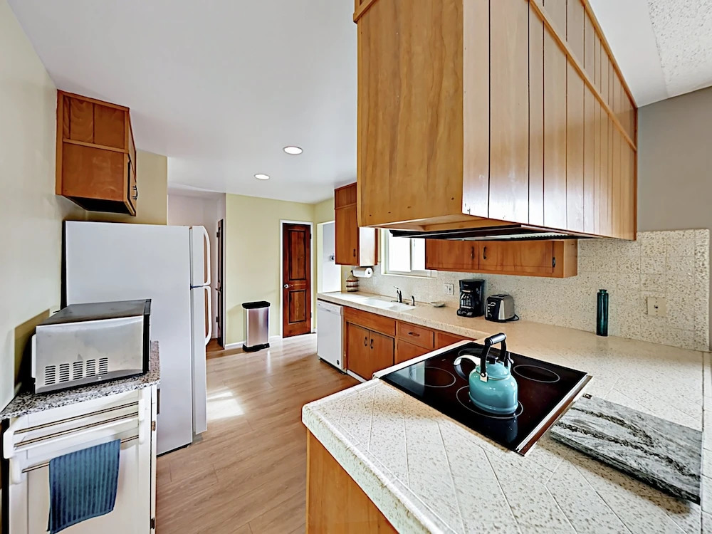 Charming Morro Bay Bungalow - 2 Br Home