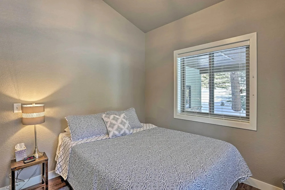 Lead Family Home w/ Hot Tub, 2 Mi to Deer Mountain