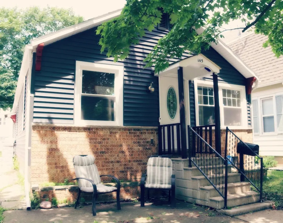Gillett House
