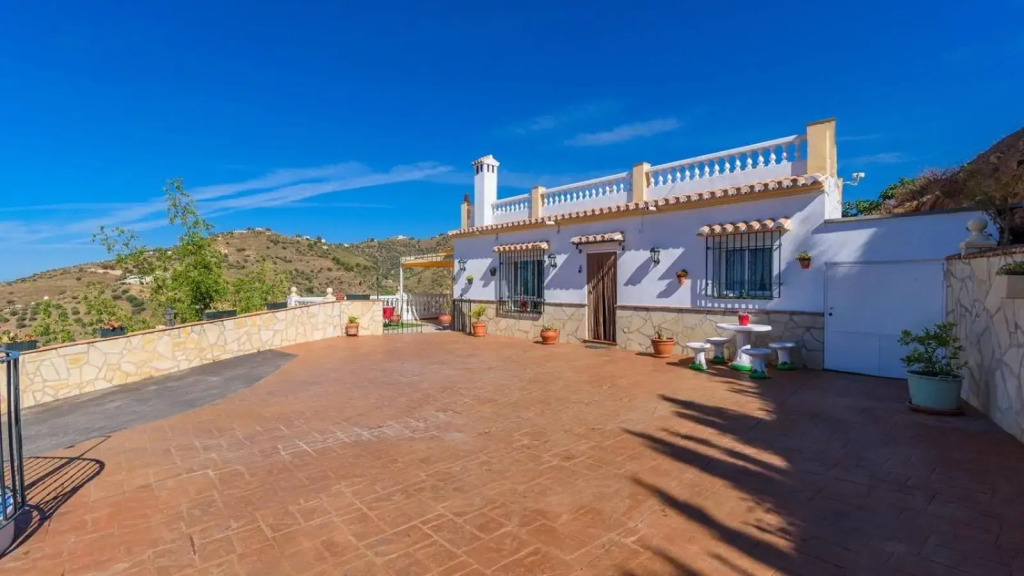 Villa José Andrés Torrox by Ruralidays