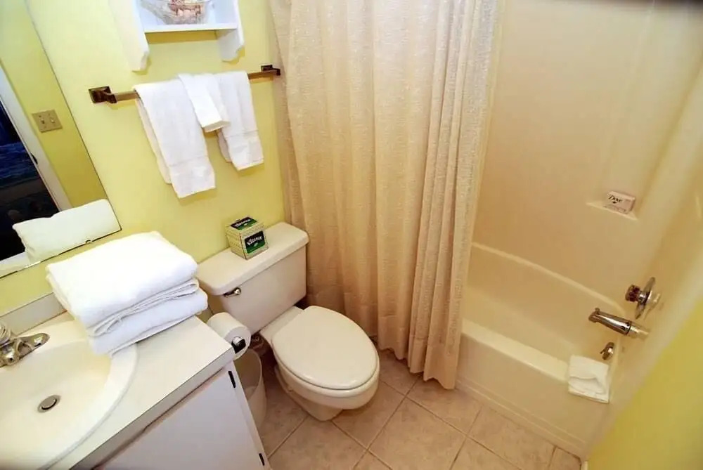 Lake Palms 1 - Close To It All! 2 Bedroom Townhouse
