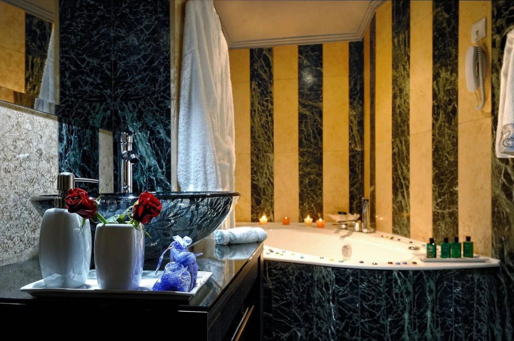 Civitas Suites Hotel