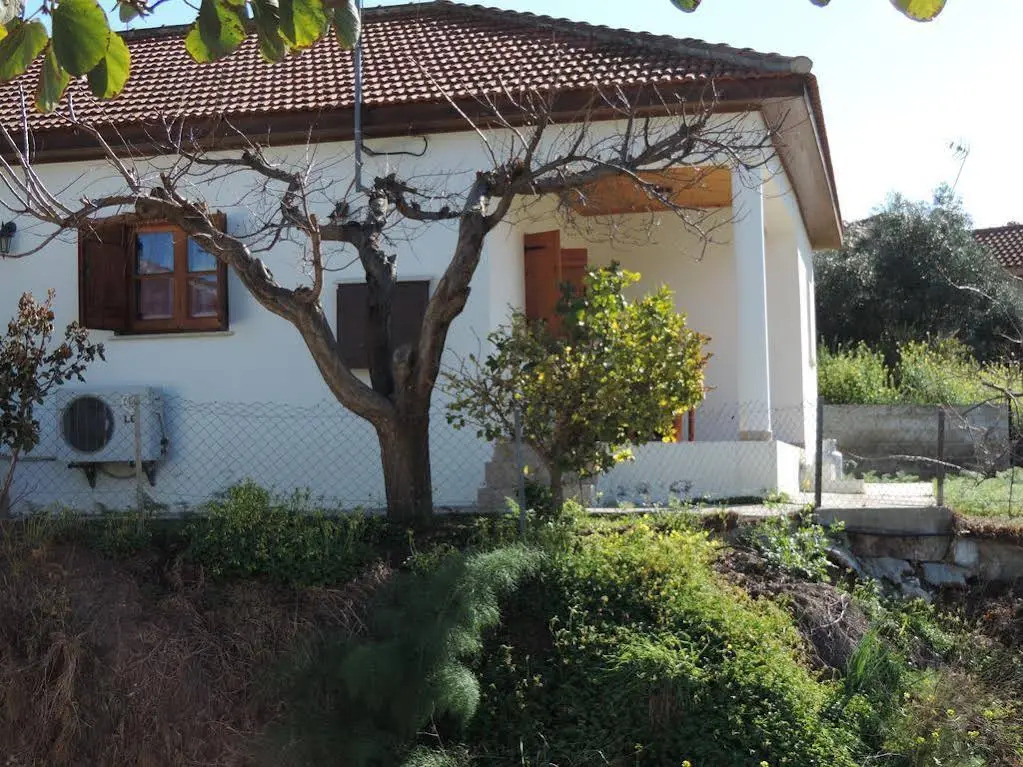 Alonia House