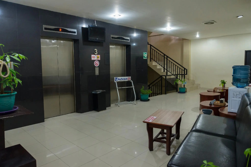 Capital O 988 Hotel Kapuas Dharma 2