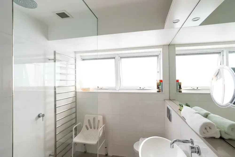 2 Bedroom Apartment with Bay View