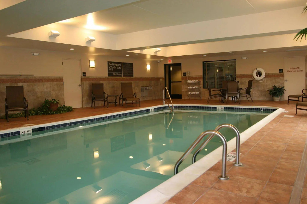 Hampton Inn & Suites Albany-Airport