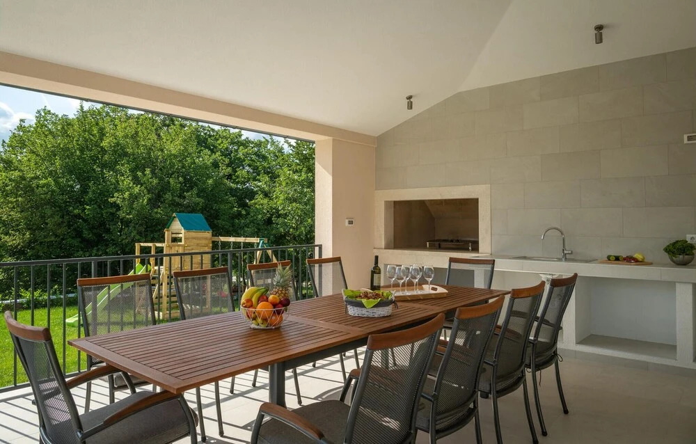 Gorgeous Home In Prodol