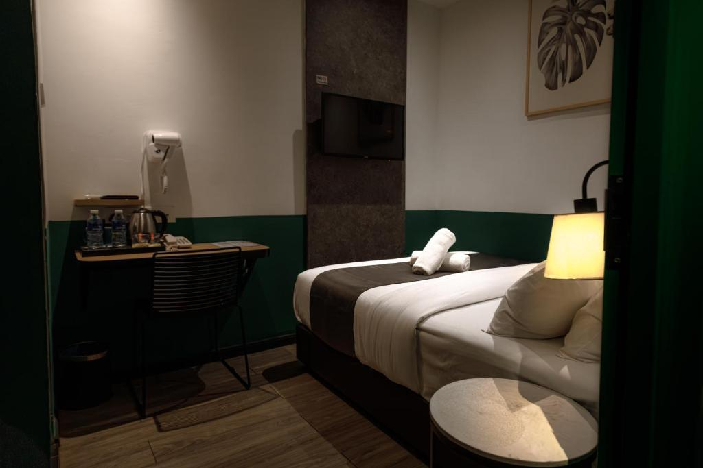 Season Point Hotel