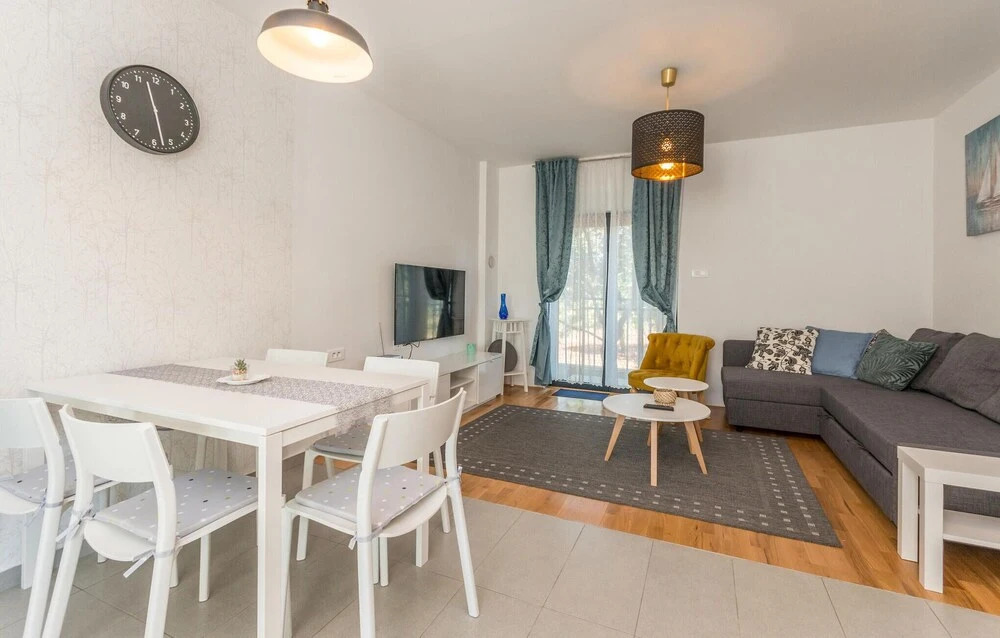 Beautiful Apartment in Sukosan With 2 Bedrooms and Wifi