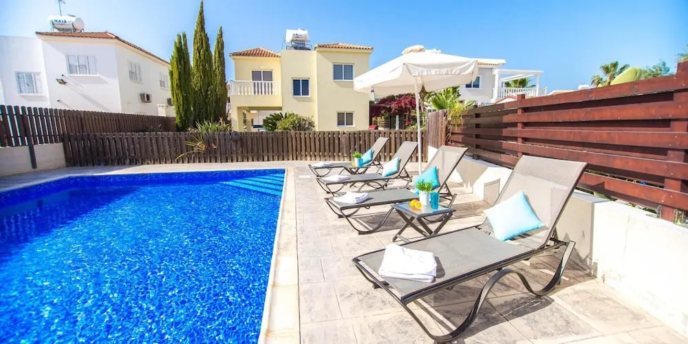 Rent Private Villa 040