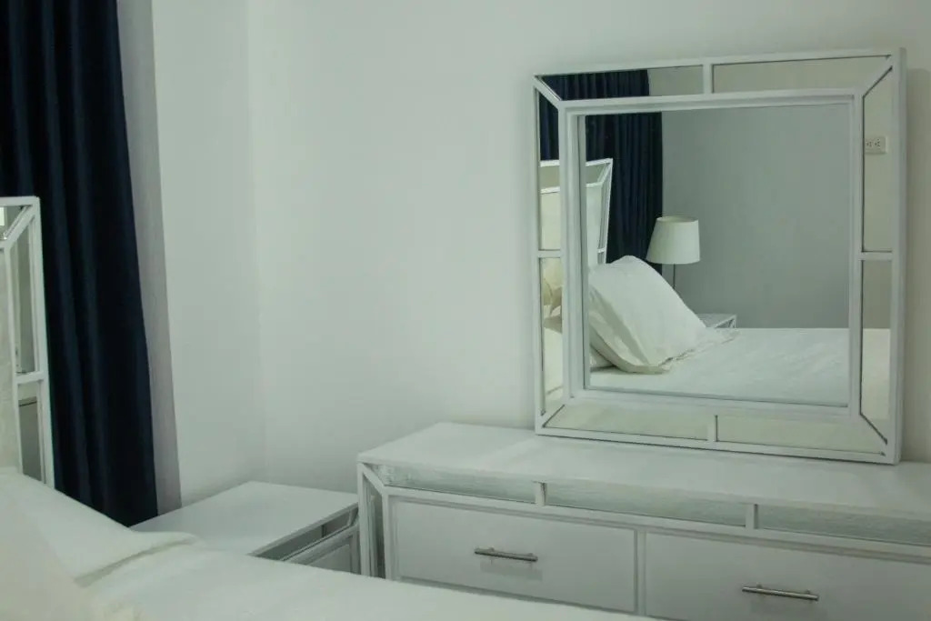 Apartment With Pool and gym in Santo Domingo, Nearby Downtown, Balcony