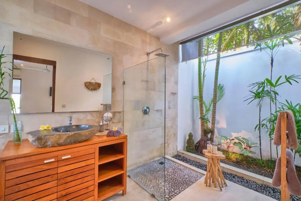 Villa Balinese Luxurious Elegance