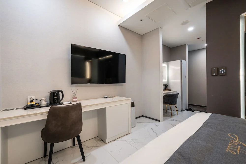 Suwon Aritte Hotel
