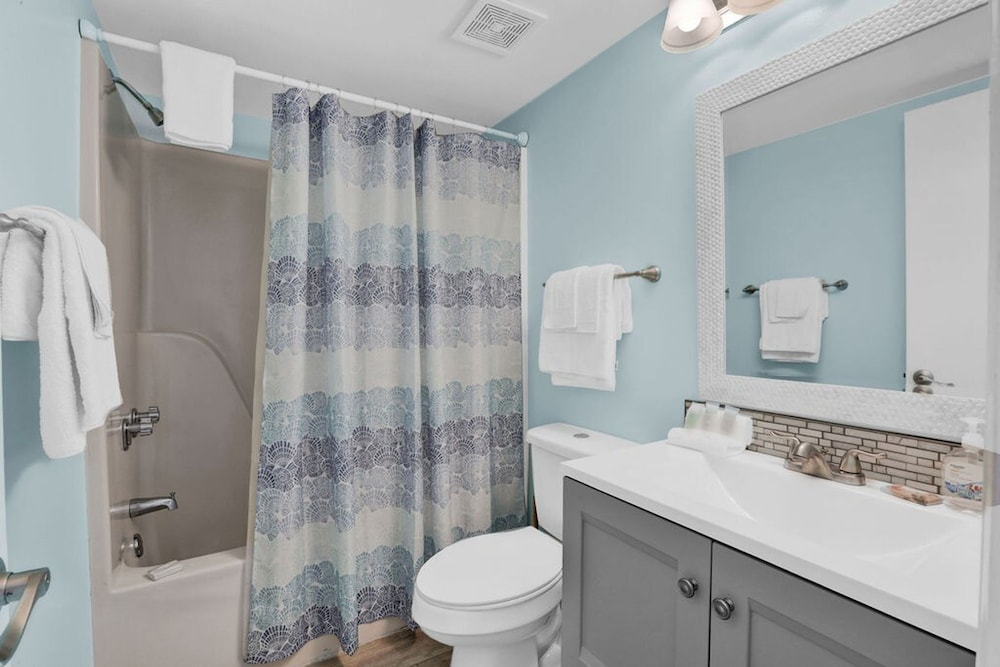 Seaside Beach Racquet 4210- Beachfront Pools 2 Bedrooms 2 Baths