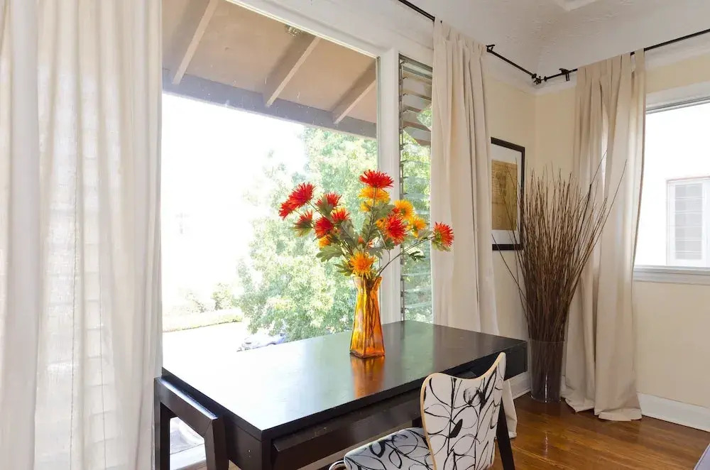 LA155 2 Bedroom Apartment By Senstay