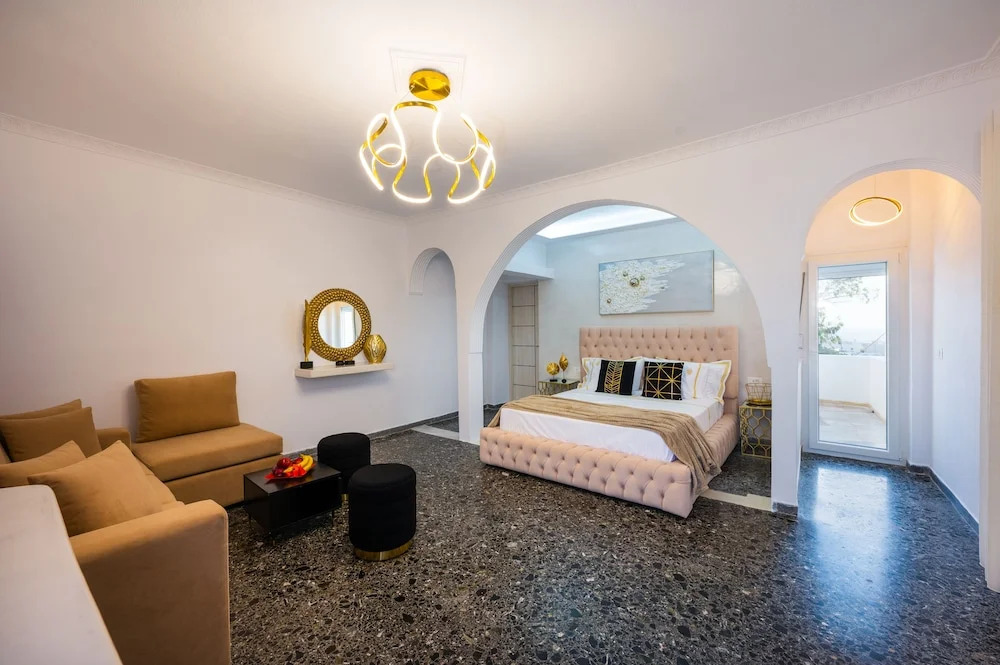 Ebitas Suites