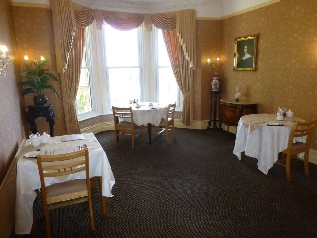 Summerhill Hotel