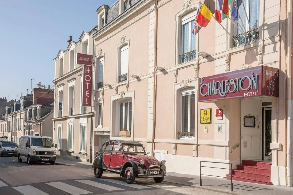 Logis Hotel - Le Charleston