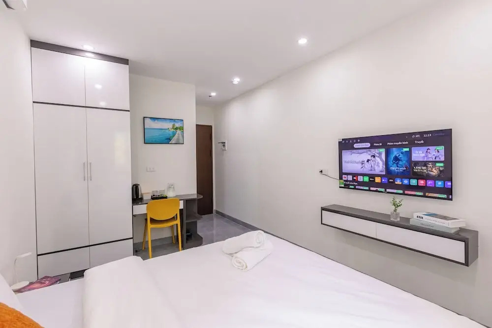 Hera Palace Home & Apartment