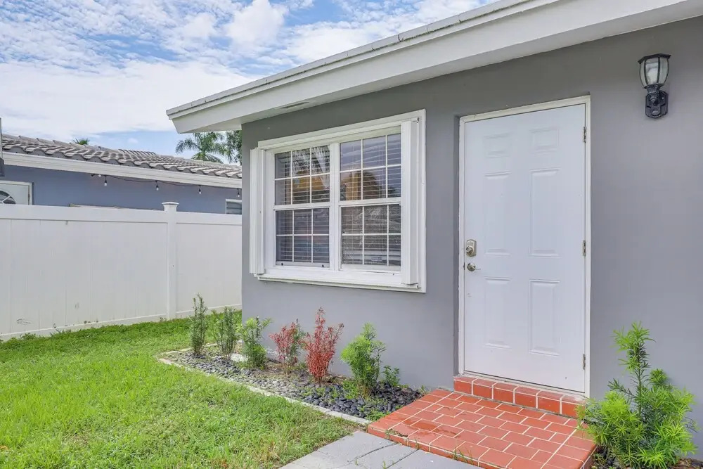 Hollywood Hideaway: Close to Dtwn & Beaches