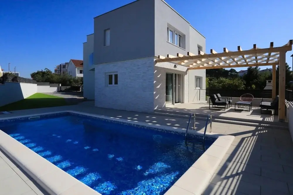 Kreso - With Pool - H