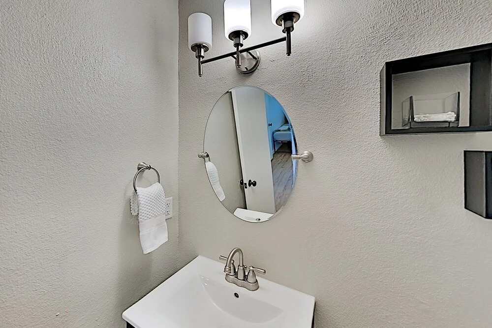 The Blue In Old Town 3 Bedroom Home
