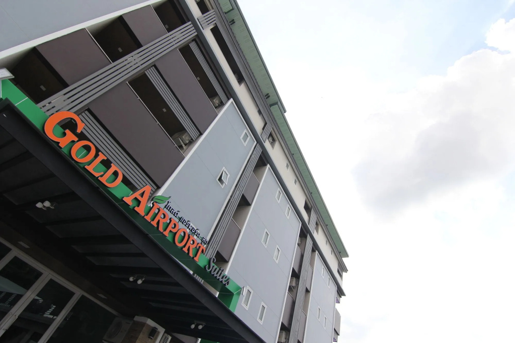 Gold Airport Suites