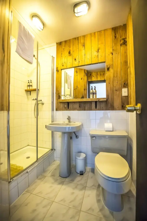 Kau Lodge
