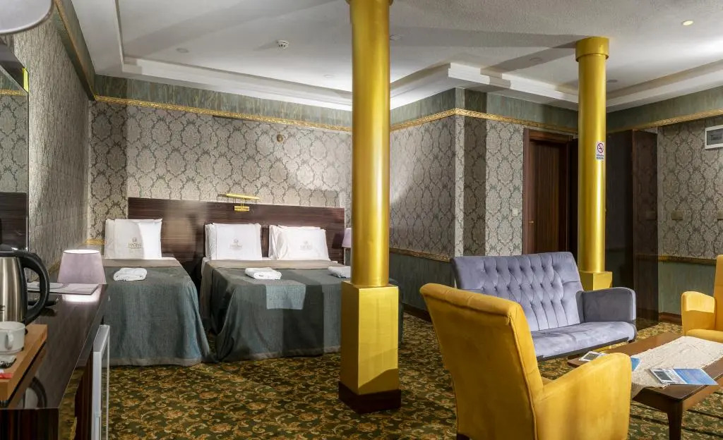 MARINN DELUXE HOTEL