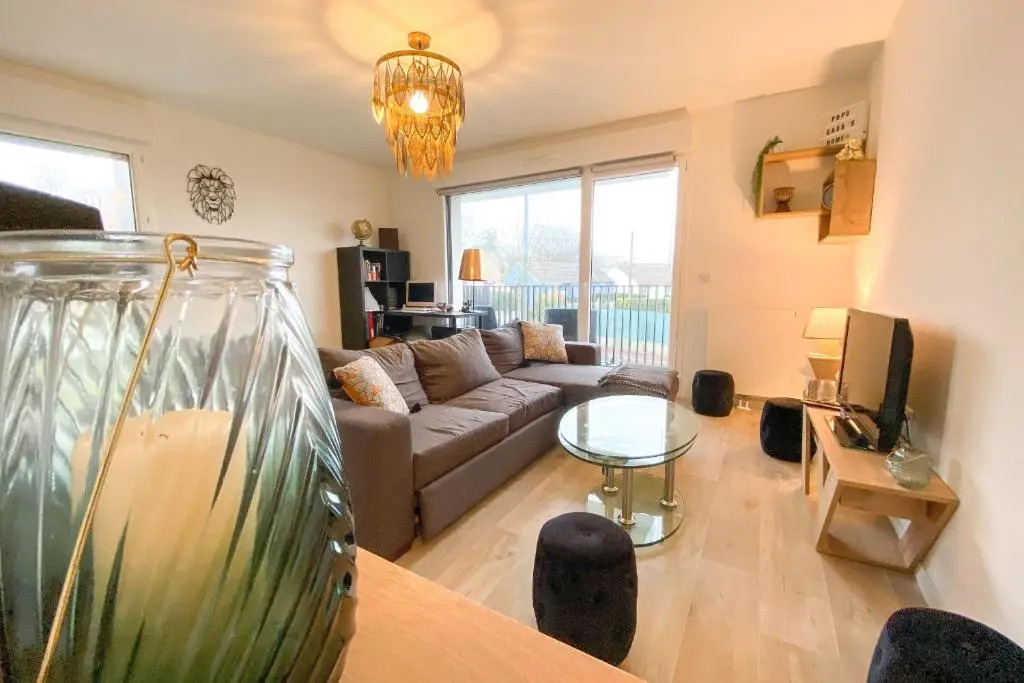 Large modern and cozy apartment in Caen