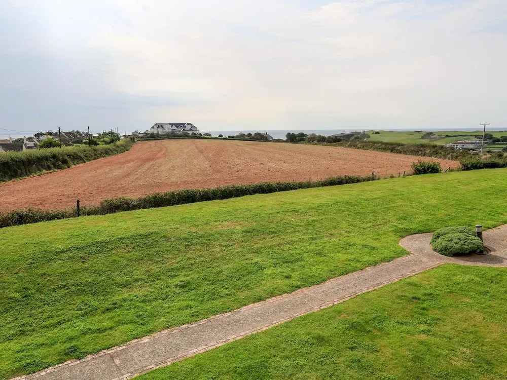 8 Thurlestone Beach